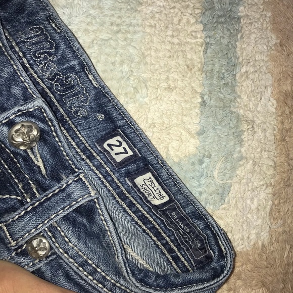 Miss Me Jean Shorts (decorated pocket) - Picture 3 of 7